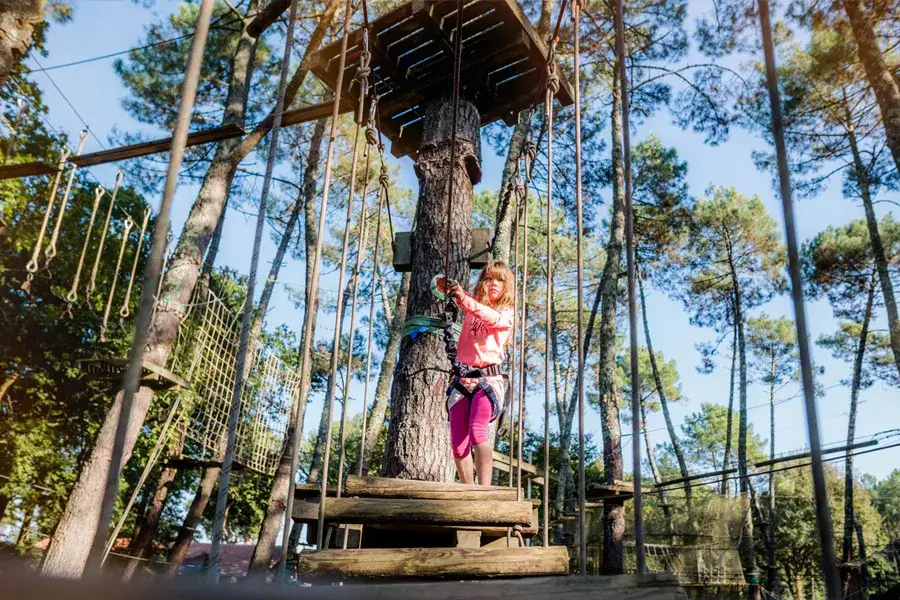 Ustka atrakcje dla dzieci park linowy galeon