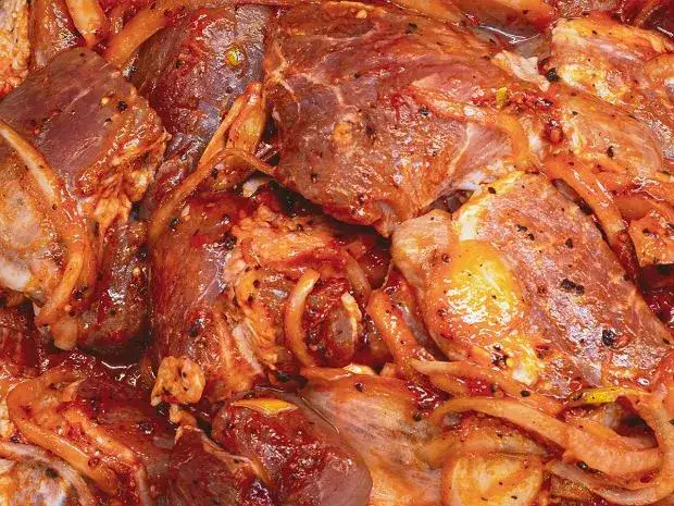 r&oacute;żne rodzaje marynat do kark&oacute;wki