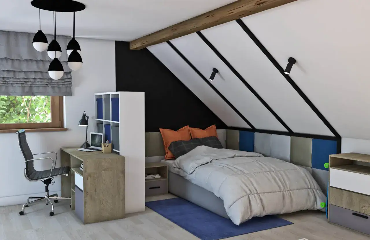 Nowoczesny pok&oacute;j dla chłopca na poddaszu z ł&oacute;żkiem, biurkiem i regałem. Skosy dachu dodają mu uroku.