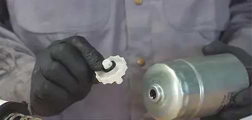 Zdjęcie Woda w filtrze paliwa diesel: objawy, które mogą zrujnować silnik