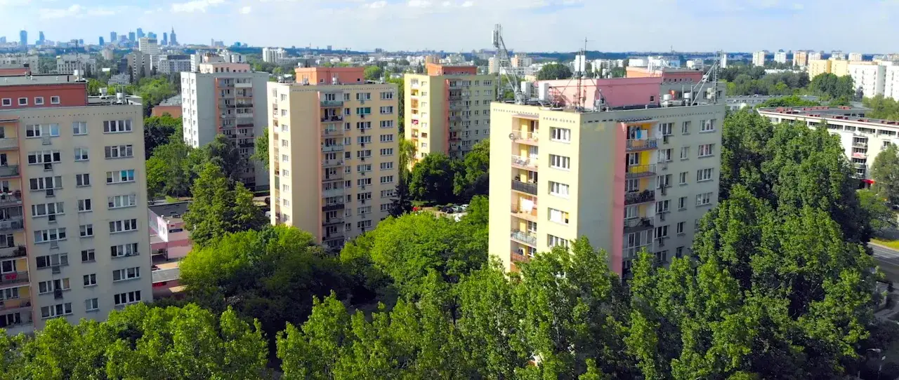 Grunty pod sp&oacute;łdzielniami mieszkaniowymi problem prawny