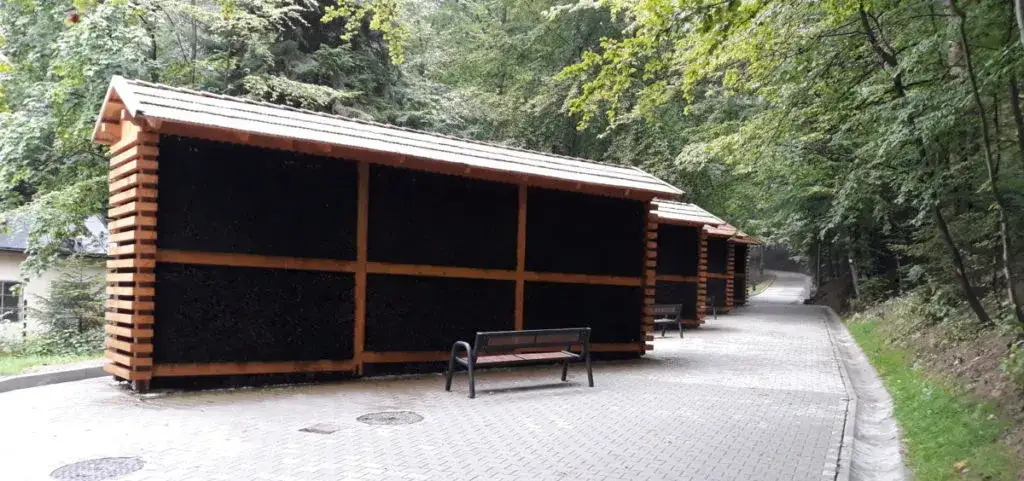 Iwonicz-Zdrój Park Zdrojowy tężnia solankowa