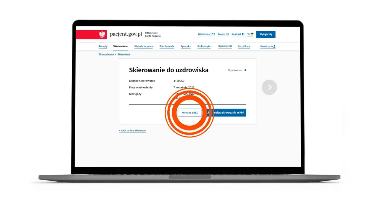Na ekranie laptopa widoczny jest numer skierowania do uzdrowiska 4120050. Tak sprawdzisz numer w kolejce do sanatorium.
