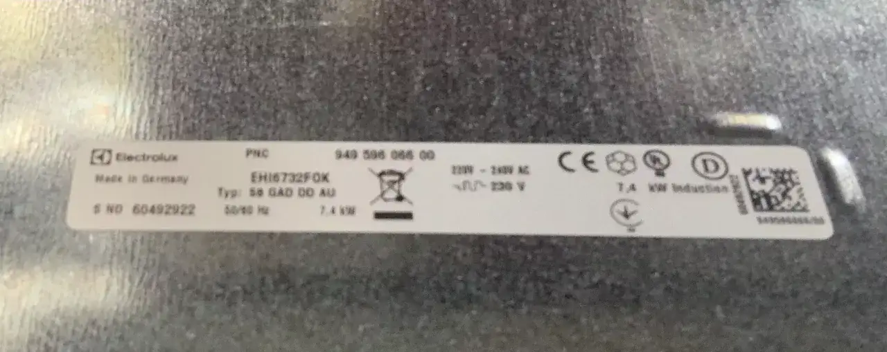 Tabliczka znamionowa płyty indukcyjnej