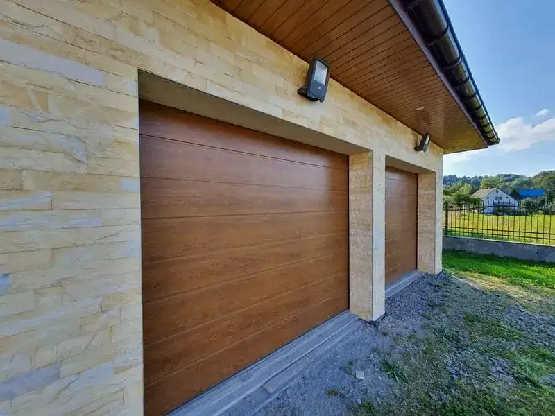 Zdjęcie Jakie kolory kamieni najlepiej pasują do żółtej elewacji?