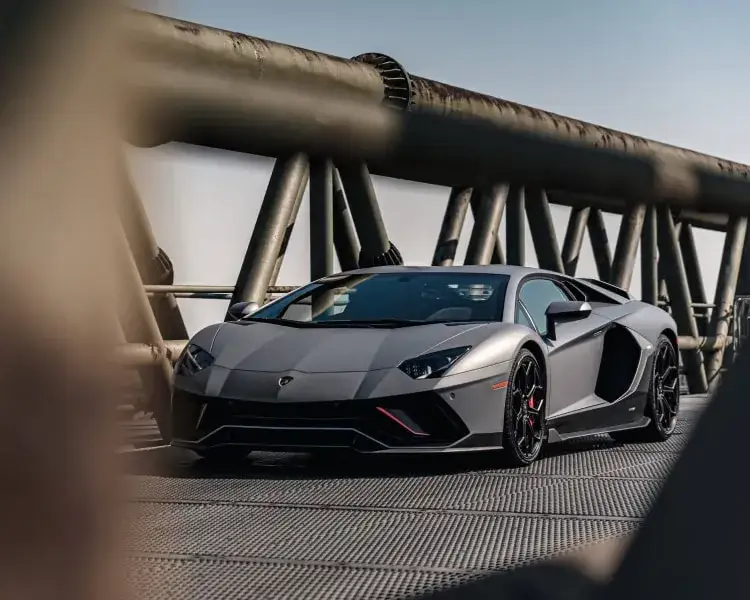 Zdjęcie Ile koni ma Lamborghini Aventador? Poznaj moc i osiągi tego potwora