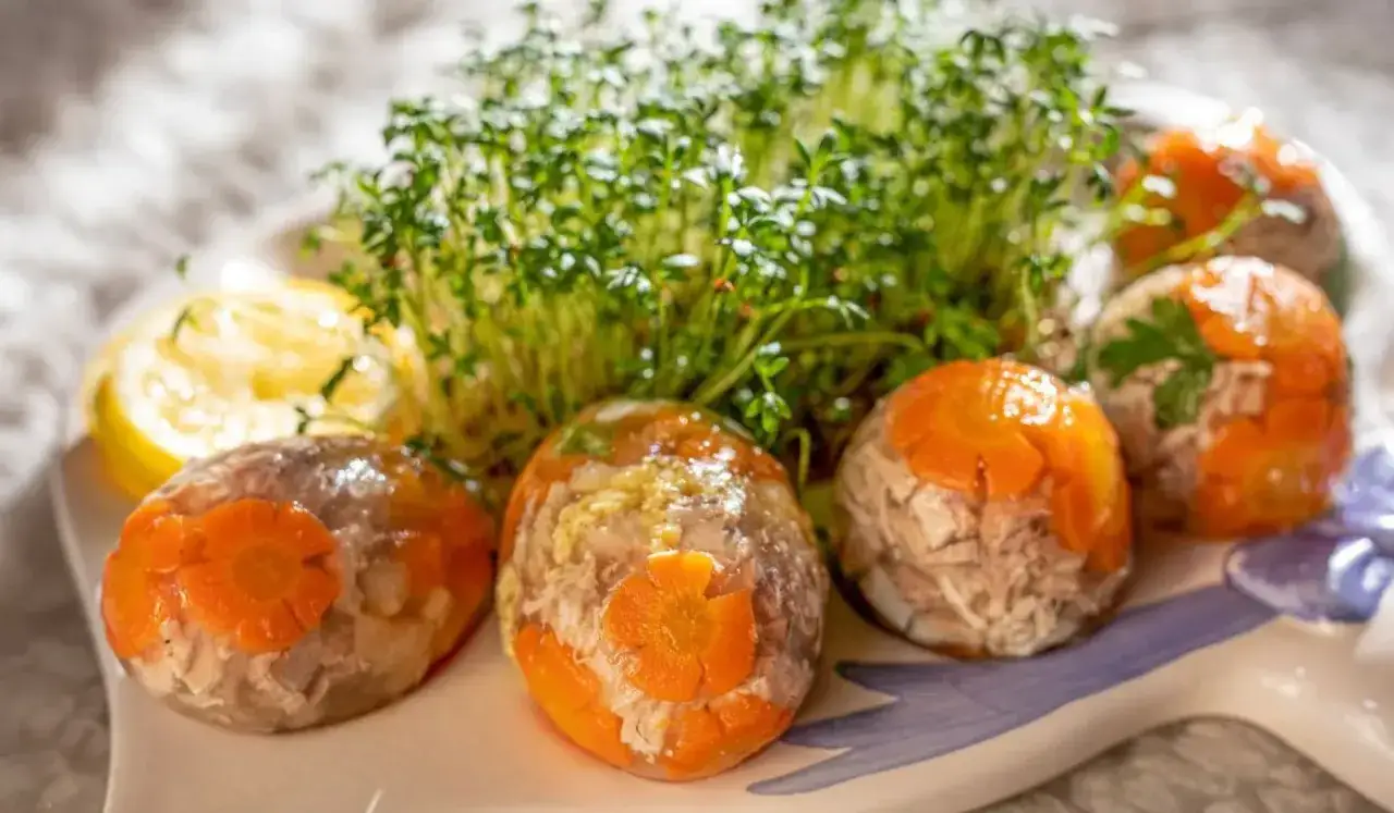 Zdjęcie Jak zrobić galaretkę w kształcie jajek, która zachwyci gości na Wielkanoc