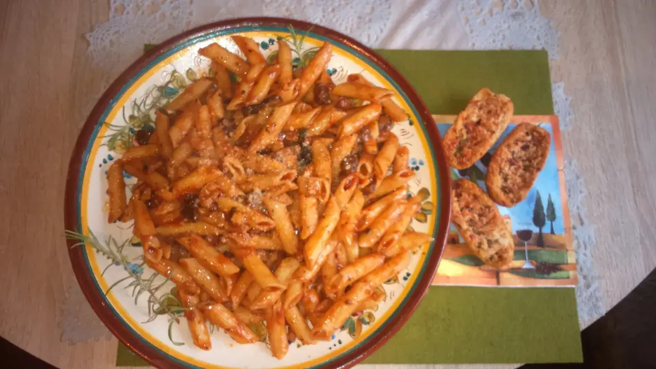 Zdjęcie Penne con crimini: prosty przepis na pyszne danie z grzybami crimini