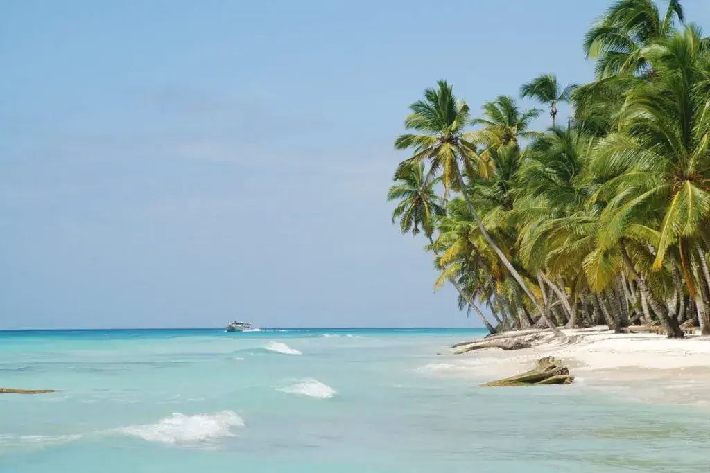 Zdjęcie Ile trwa lot Warszawa Dominikana? Sprawdź czas przelotu i fakty