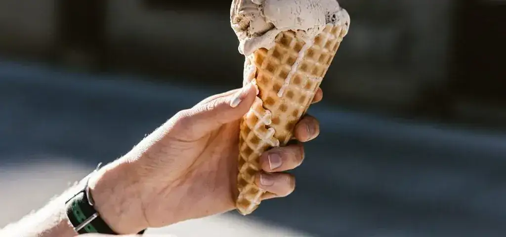 Zdjęcie Ile można zarobić na lodziarni? Fakty o zyskach i ryzyku finansowym