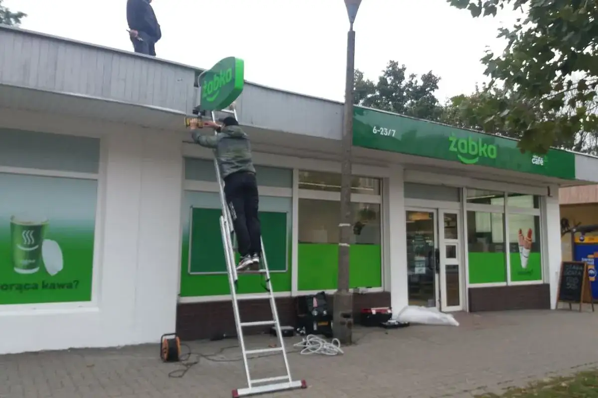 Zdjęcie Ile jest żabek w Szczecinie? Sprawdź, gdzie znajdziesz najbliższą!