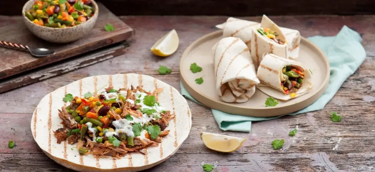 Zdjęcie Pyszne burrito z szarpaną wieprzowiną – proste przepisy i porady