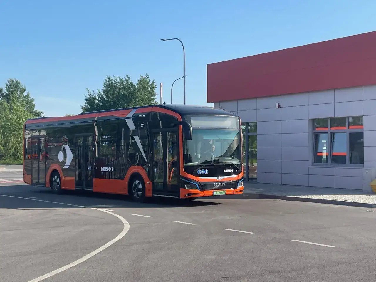 Zdjęcie Jak dojadę Ostrowiec Świętokrzyski? Najlepsze opcje transportu i rozkłady