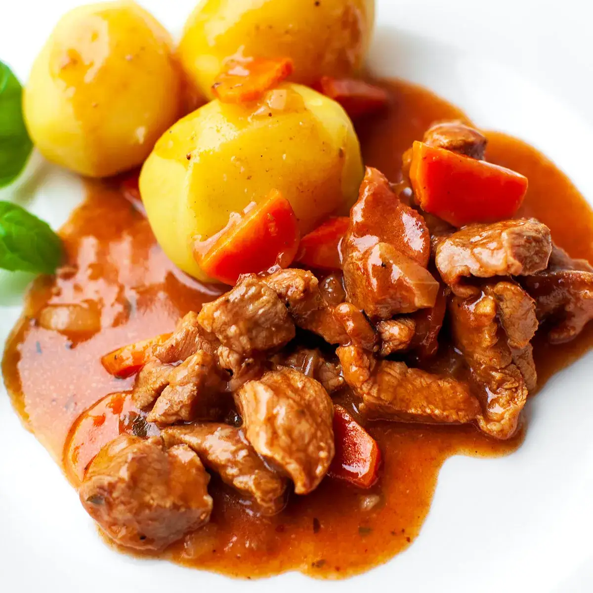 Zdjęcie Jak zrobić gulasz z cielęciny, który zachwyci każdego smakosza