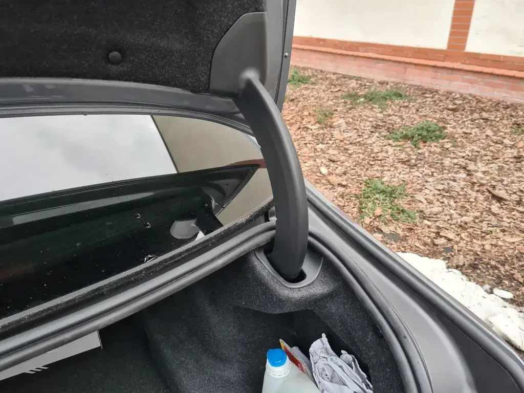 Zdjęcie Jak otworzyć bagażnik bmw e90 bez akumulatora - sprawdzone metody