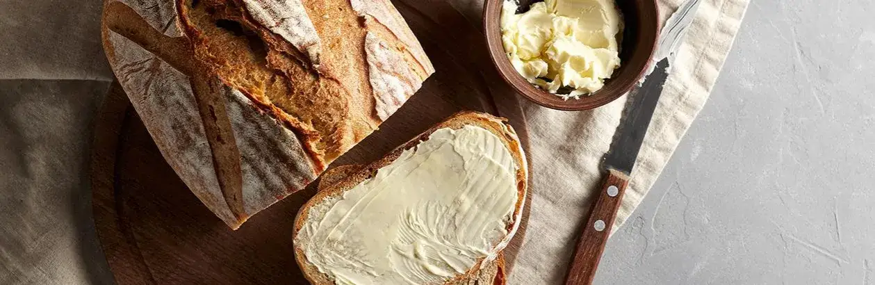 Zdjęcie Ile ma kromka chleba kalorii? Sprawna kalkulacja dla różnych typów