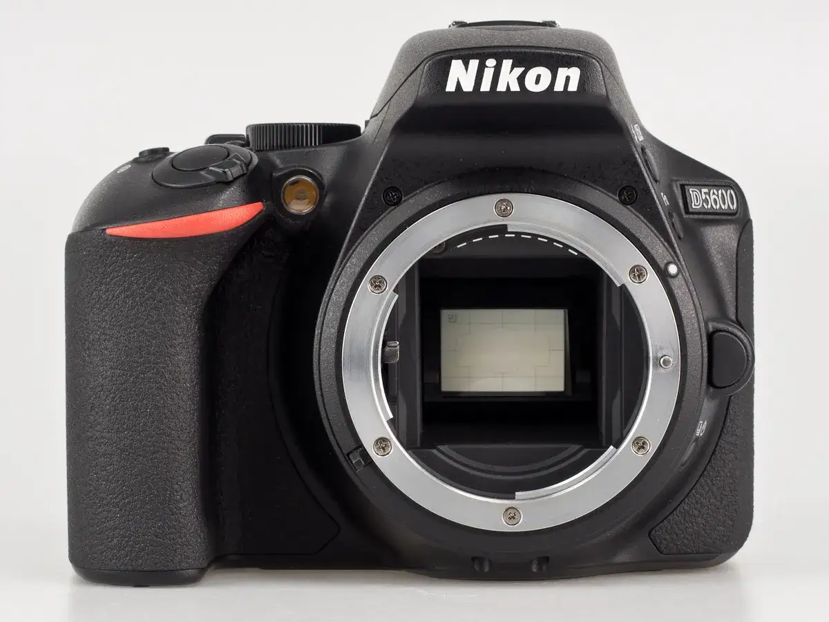 Kompatybilność obiektywów Nikon D5600 schemat