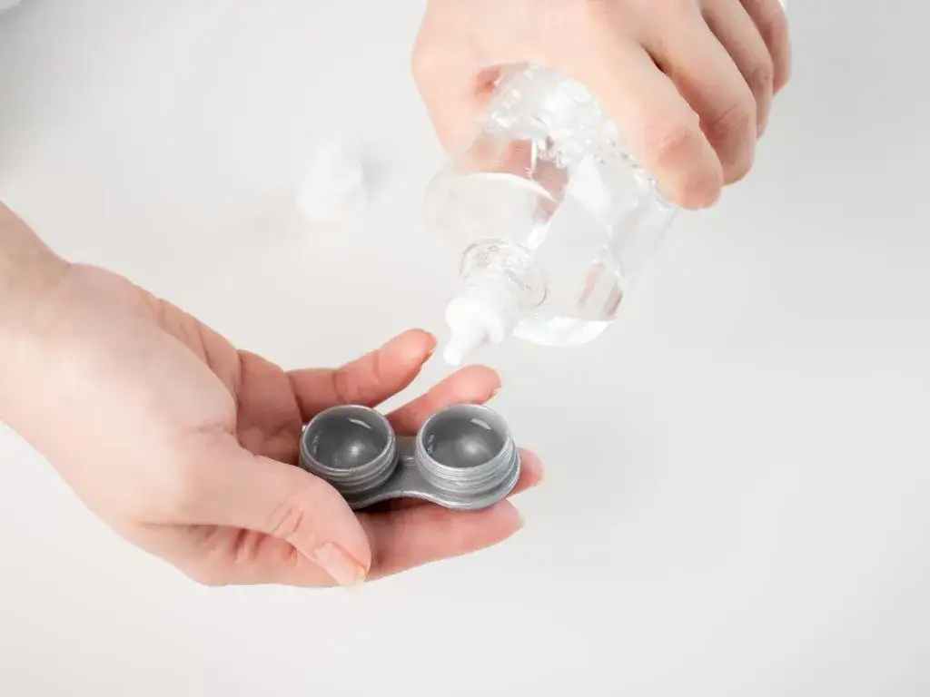 Zdjęcie Czy zakup soczewek kontaktowych bez wizyty u okulisty jest bezpieczny?