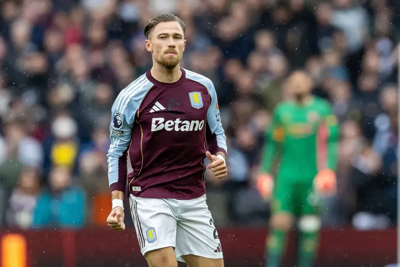 Matty Cash w akcji Aston Villa