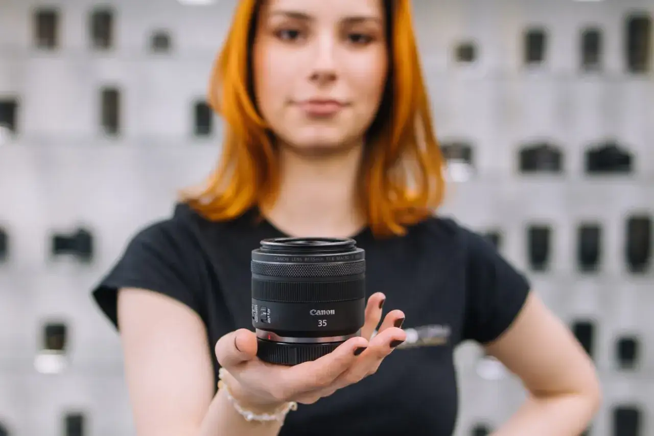 Zdjęcie Jaki obiektyw do Canona dla początkujących? Unikaj kosztownych błędów!