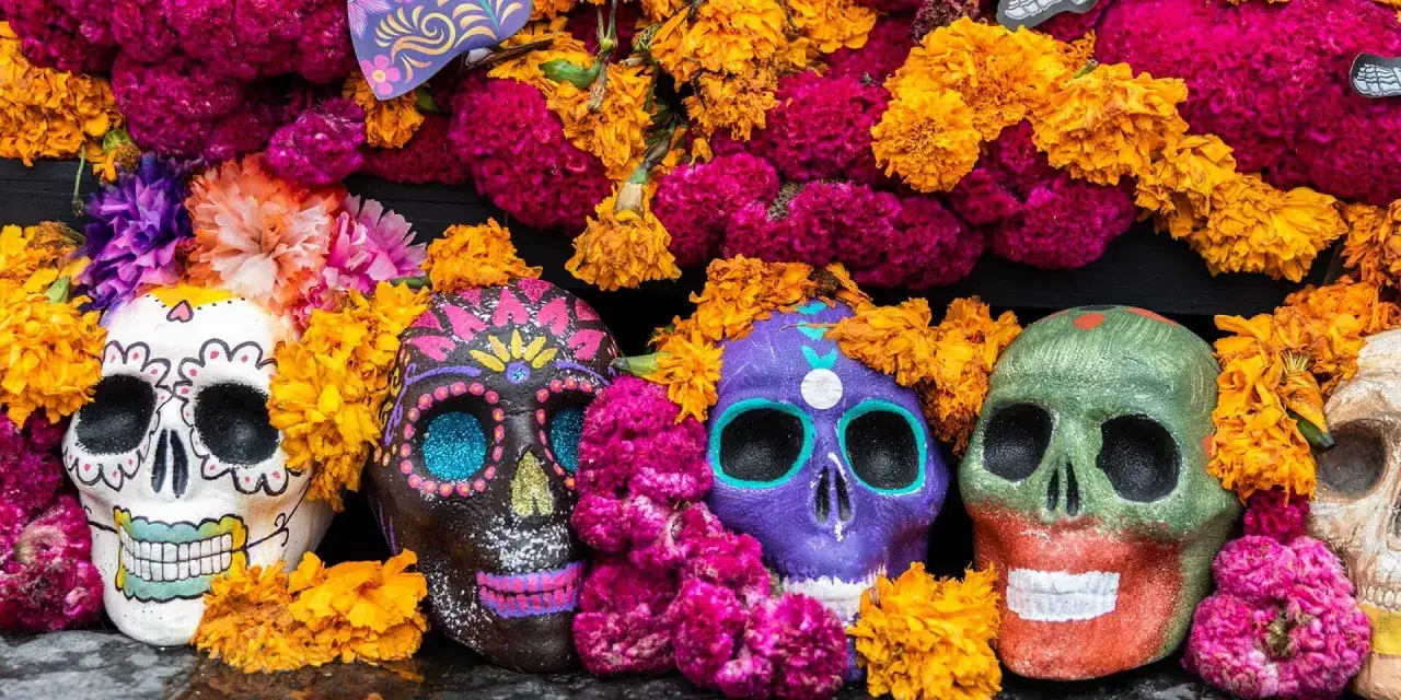 D&iacute;a de los Muertos ofrendas calaveras Meksyk