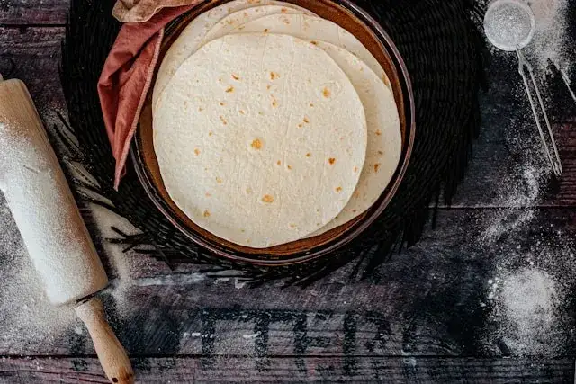 Przygotowanie ciasta na tortille bezglutenowe