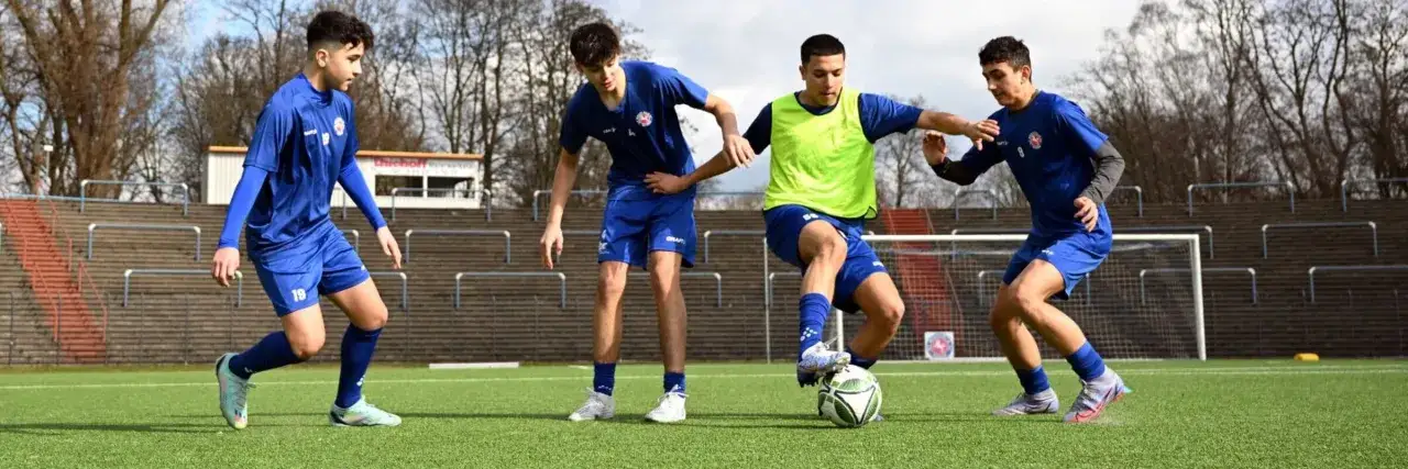 C-Jugend Fu&szlig;balltraining &Uuml;bungen Gro&szlig;feld