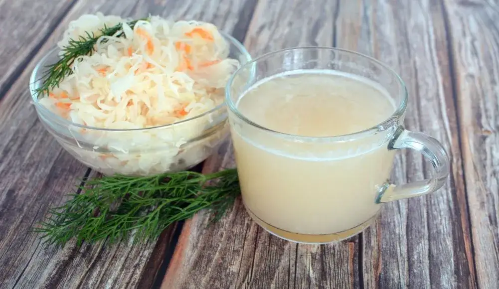 sok z kiszonej kapusty szklanka