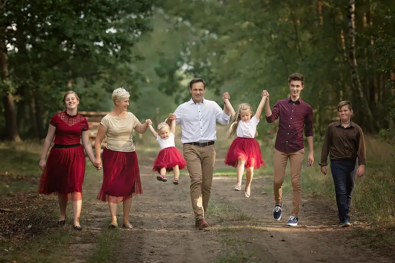 Zdjęcie Jak wybrać idealny obiektyw do sesji w plenerze i uniknąć błędów