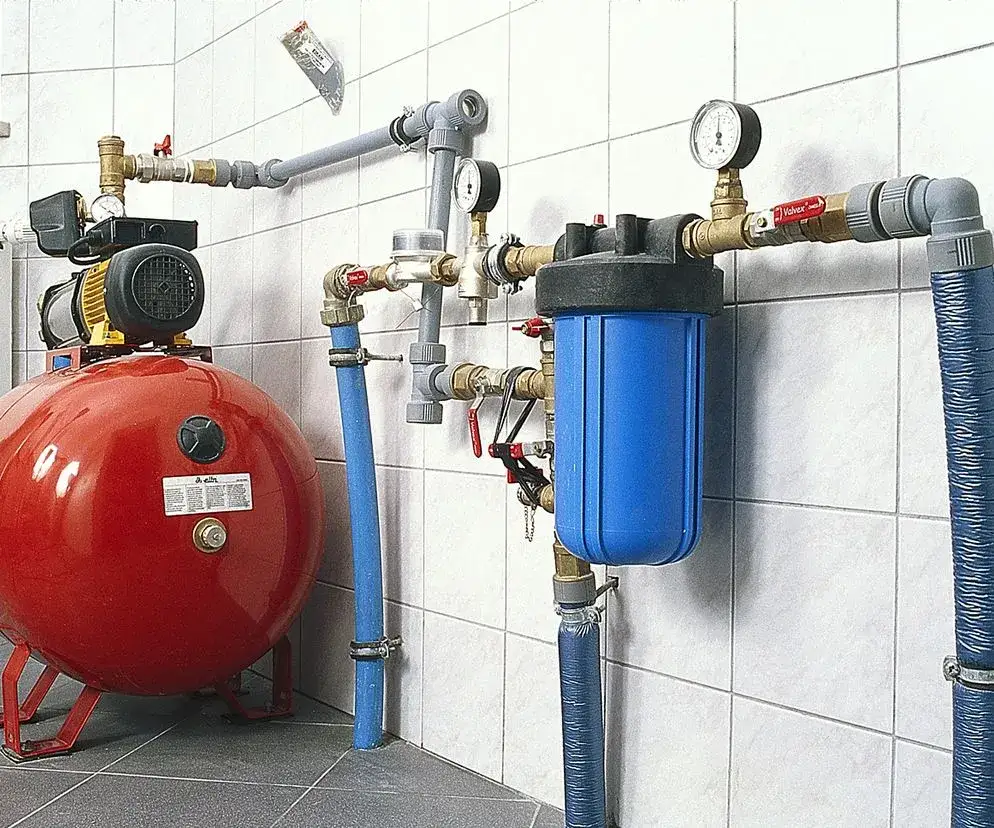 Zdjęcie Złączki do wody plastikowe: Jak wybrać i zastosować w instalacji