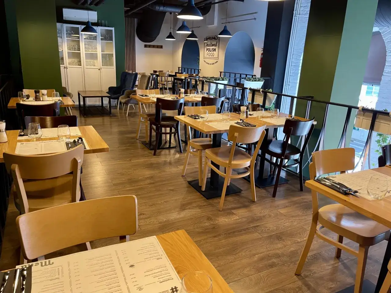 Łódź kulinarna, industrialne wnętrza restauracji
