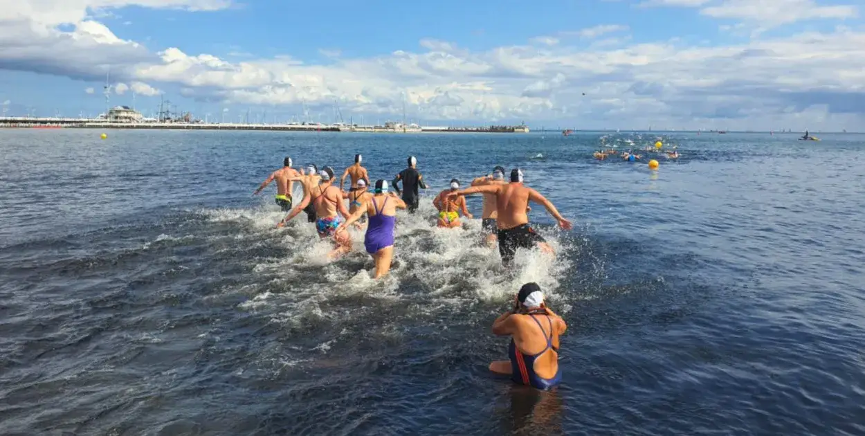 Zdjęcie Kąpiele w Bałtyku: poznaj aktualne warunki i stan wody na kąpieliskach