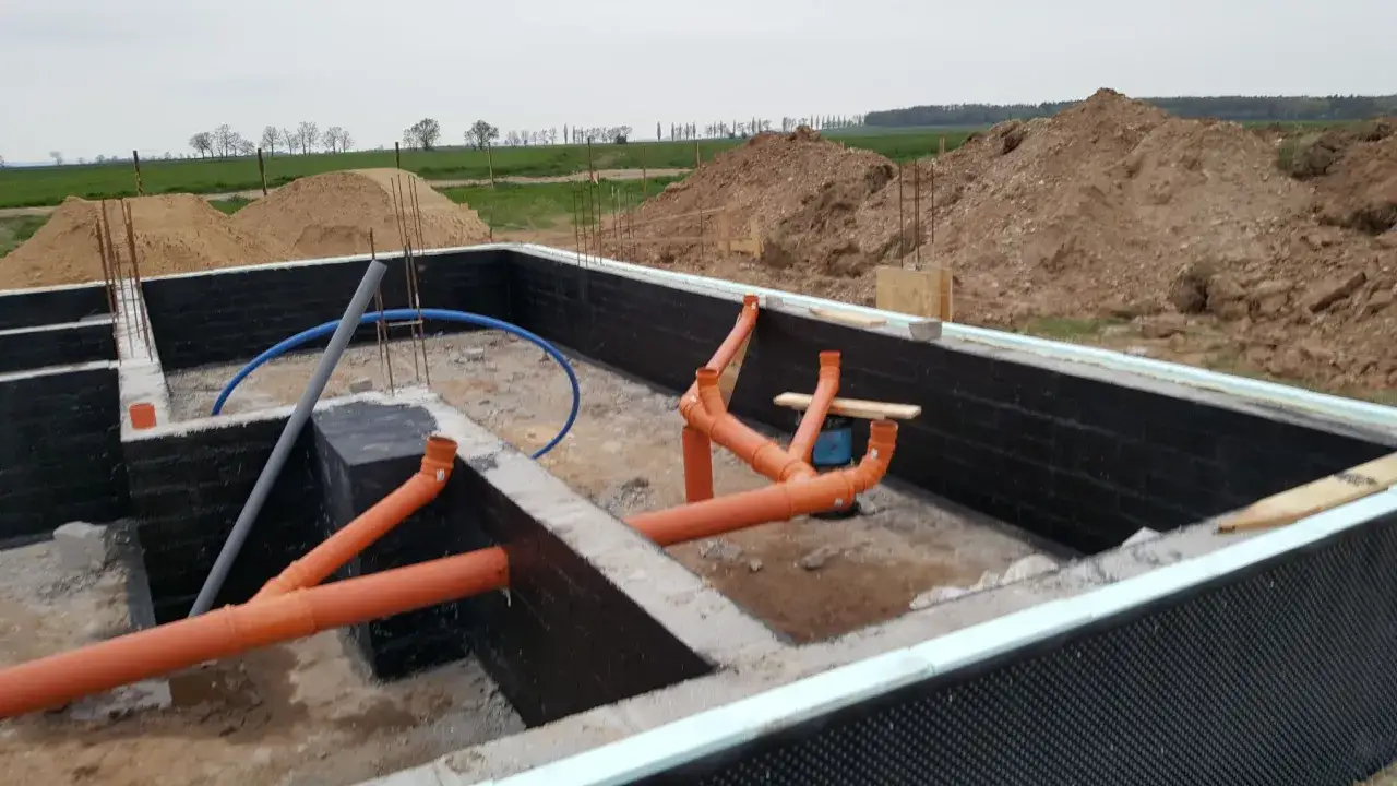 Instalacja kanalizacyjna w fundamentach