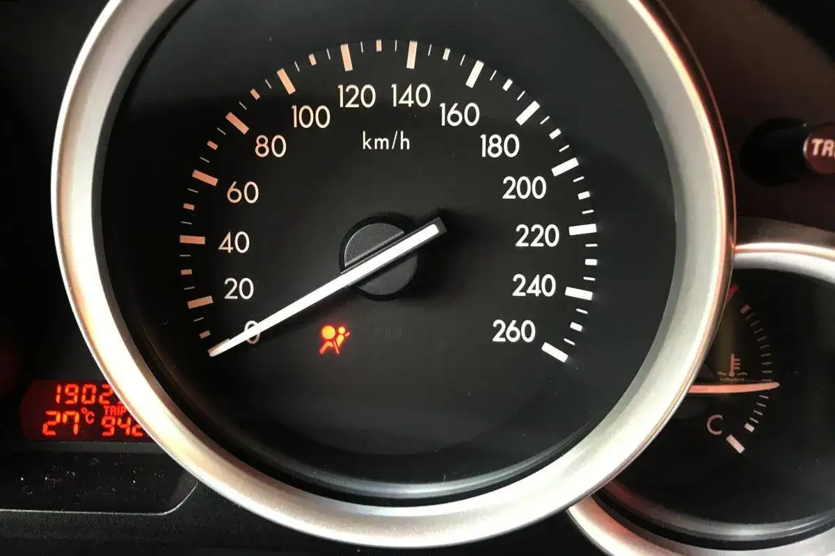 Kontrolka poduszki powietrznej na desce rozdzielczej