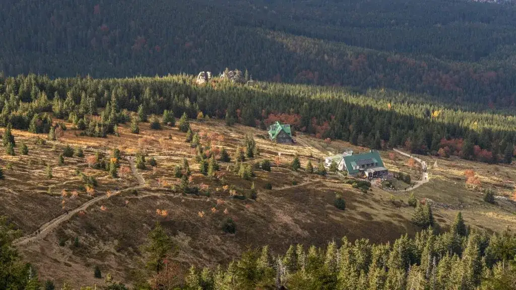Zdjęcie Czy szlaki w Karkonoszach są zamknięte? Sprawdź aktualny status!