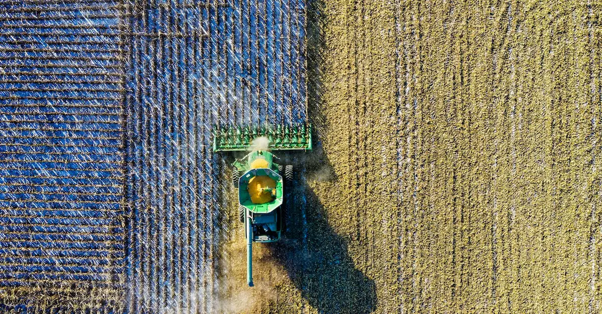  Kurs na kombajn zbożowy i uprawnienia. Sprawdź szczegóły oferty szkolenia kombajnistów na południu kraju.