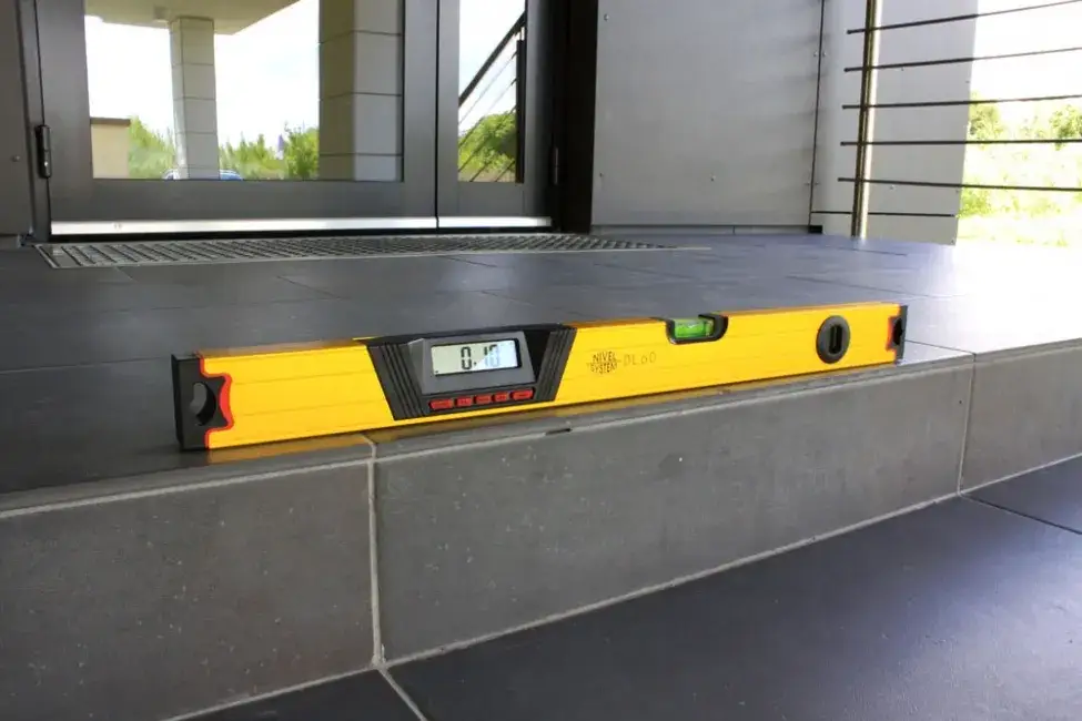 typy poziomic laserowych zastosowania