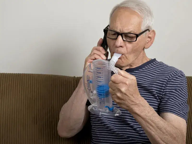Zdjęcie Jak prawidłowo używać spirometru do ćwiczeń oddechowych dla lepszej wydolności