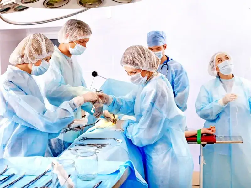 szpital publiczny chirurgia, prywatna klinika medycyny estetycznej