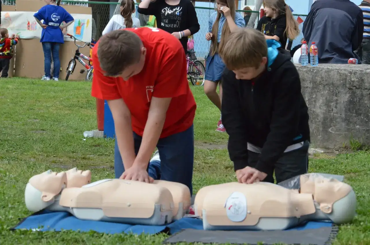 Instruktor pierwszej pomocy bez wykształcenia medycznego