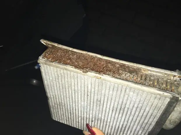 zapchana nagrzewnica chłodnicy