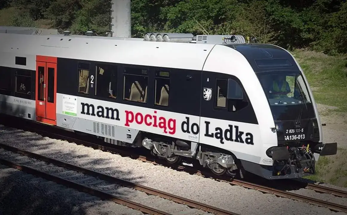 Pociąg Koleje Dolnośląskie linia 322 Lądek Zdr&oacute;j