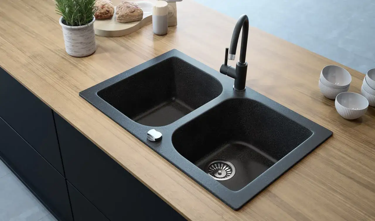 Polerowanie zlewozmywaka z konglomeratu