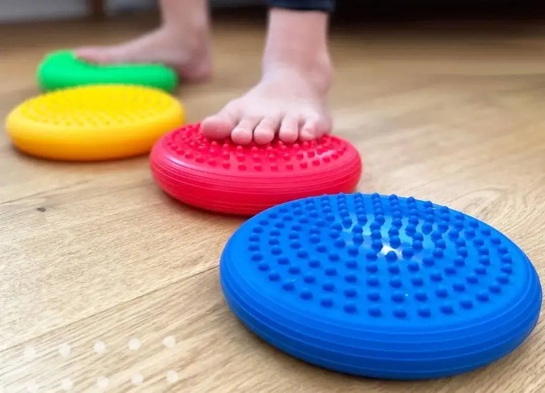 rodzaje dysk&oacute;w sensorycznych dla dzieci