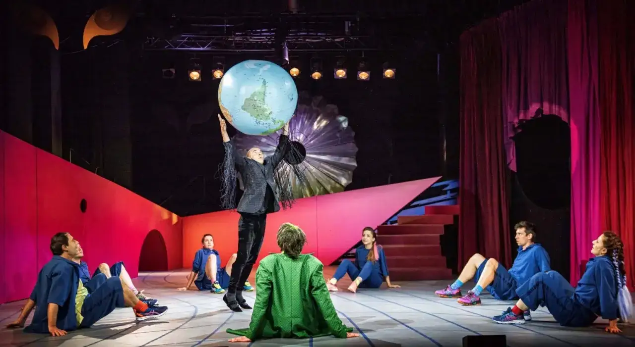 Na scenie teatru 