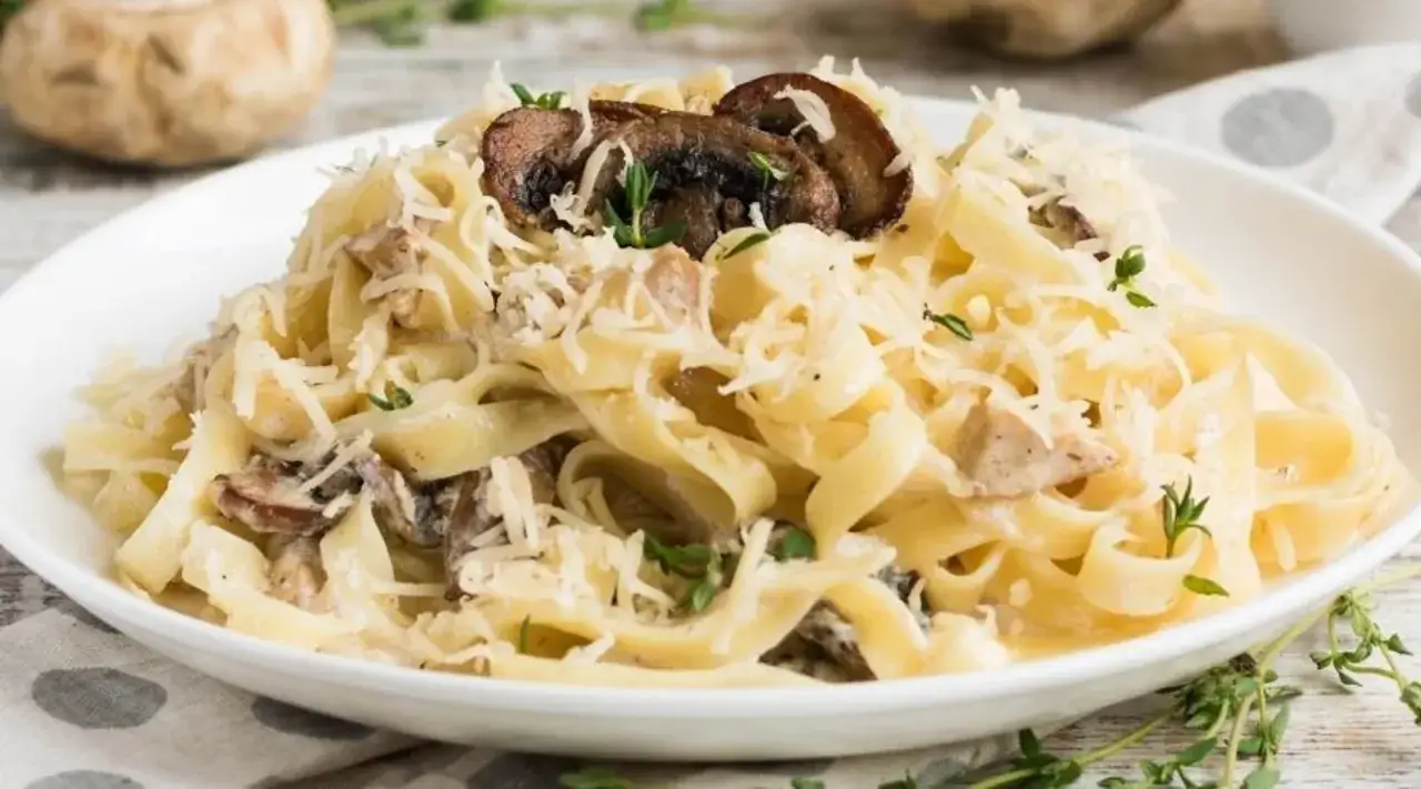 odgrzewanie makaronu z sosem