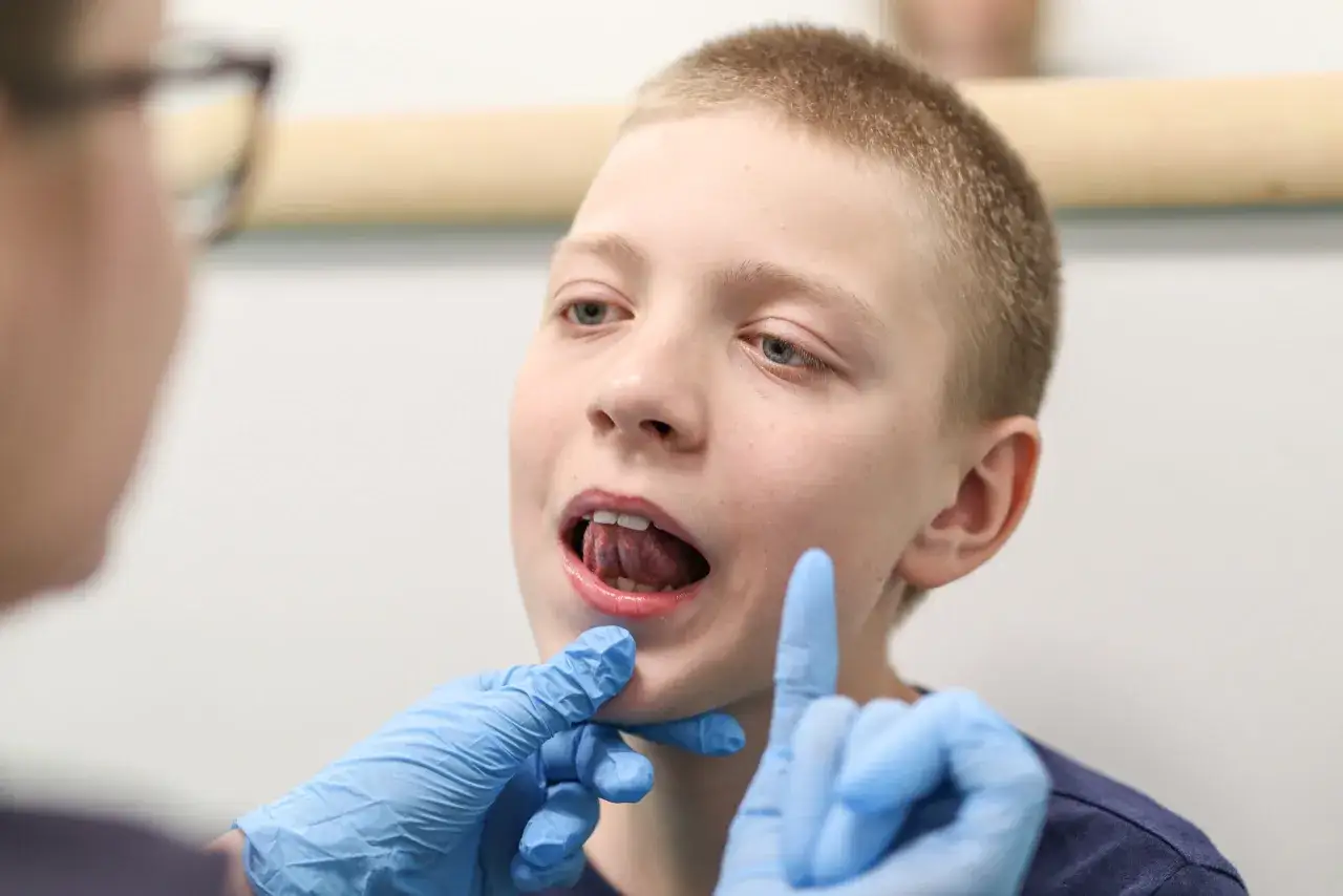 Rodzic zaniepokojony rozwojem mowy dziecka