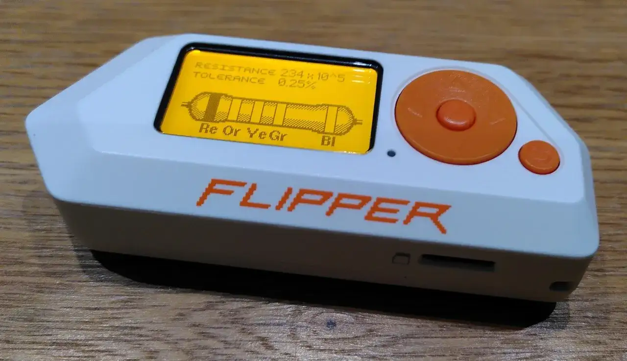 Flipper Zero z wyświetloną własną aplikacją
