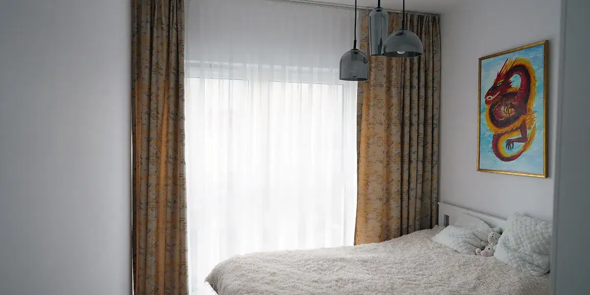 Zdjęcie Czy firany z etaminy trzeba prasować? Oto co musisz wiedzieć