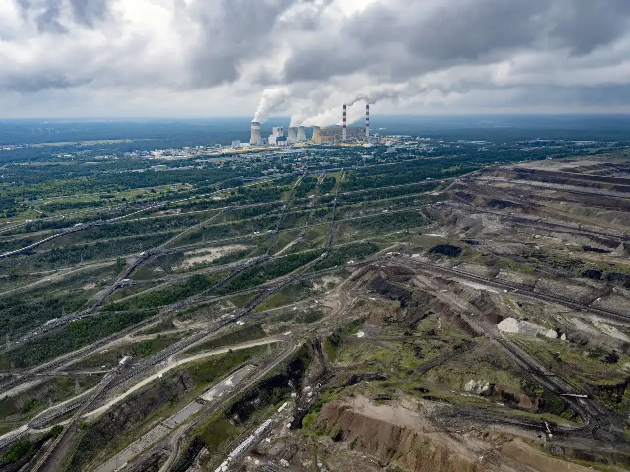 Elektrownia Bełchat&oacute;w z lotu ptaka